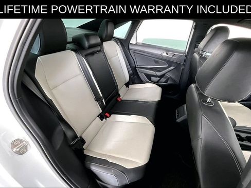 Used 2021 Volkswagen Jetta R-Line FWD image 32
