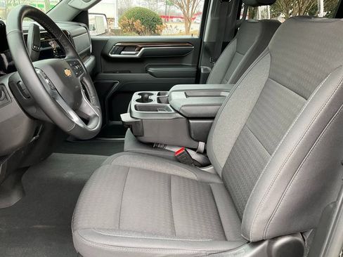 Used 2025 Chevrolet Silverado 1500 LT image 5