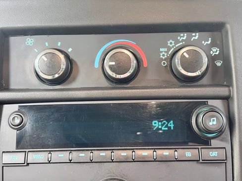 Used 2017 GMC Savana 2500 RWD image 38