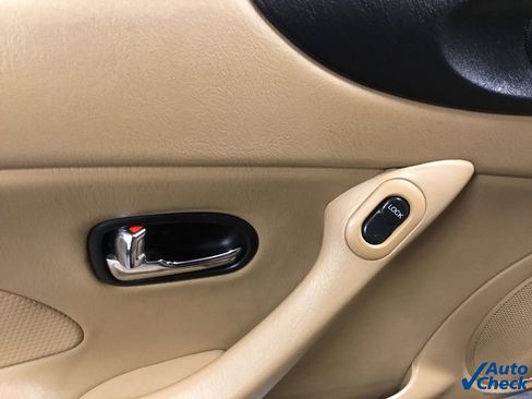 Used 2002 MAZDA MX-5 Miata LS image 31