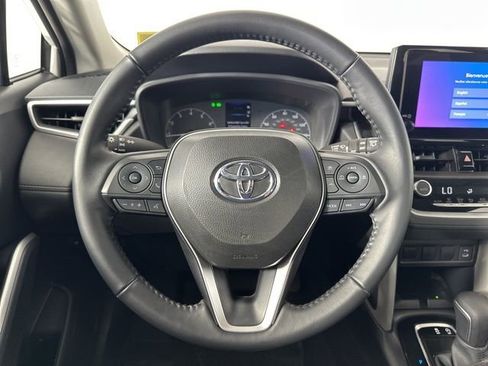 Used 2024 Toyota Corolla Cross LE image 14