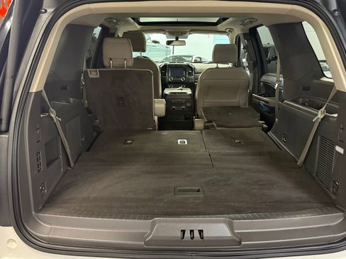 Used 2019 Ford Expedition Limited image 24