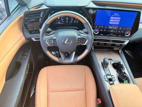 Used 2024 Lexus RX 350 Premium w/ Accessory Package (Z1) AWD/4WD image 17