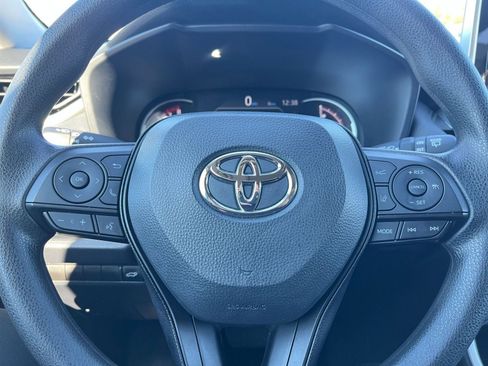Used 2025 Toyota RAV4 XLE image 29