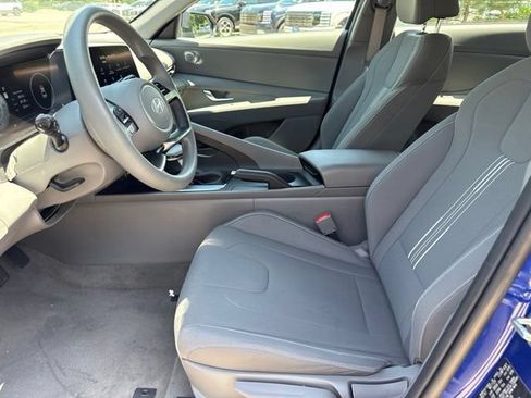 Used 2024 Hyundai Elantra SEL FWD image 17
