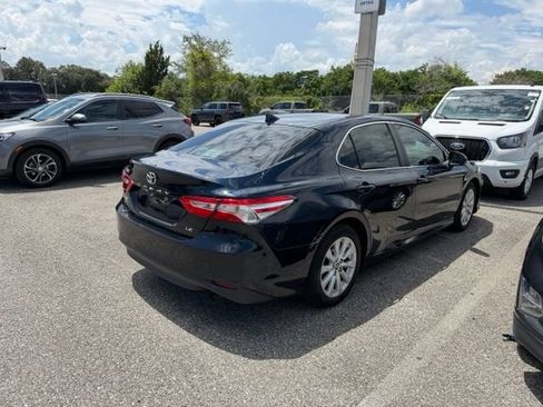 Used 2019 Toyota Camry LE FWD image 3