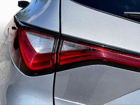 Used 2024 Acura MDX SH-AWD w/ Technology Package image 29