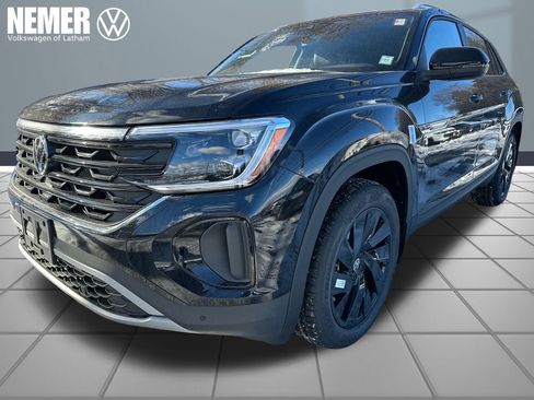 New 2026 Volkswagen Atlas Cross Sport SE image 1