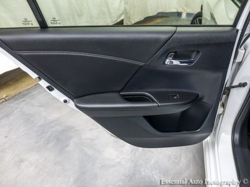 Used 2016 Honda Accord Sport image 25