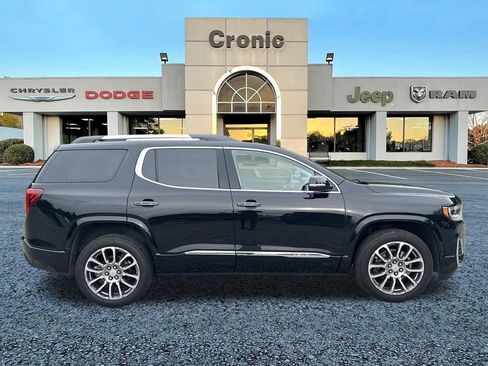 Used 2022 GMC Acadia Denali w/ Denali Technology Package FWD image 2