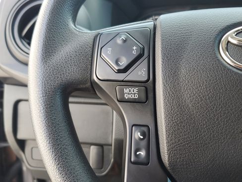 Used 2022 Toyota Tacoma SR image 22