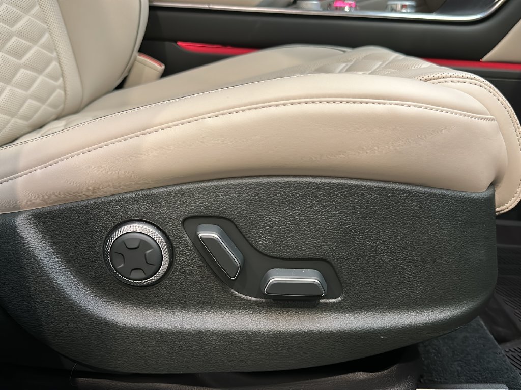 Certified 2026 Genesis GV80 3.5T AWD/4WD image 26