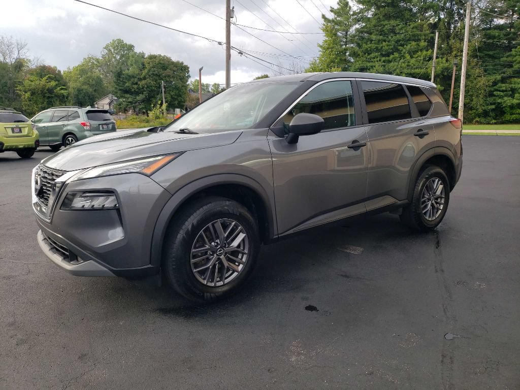 Used 2023 Nissan Rogue S AWD/4WD image 3