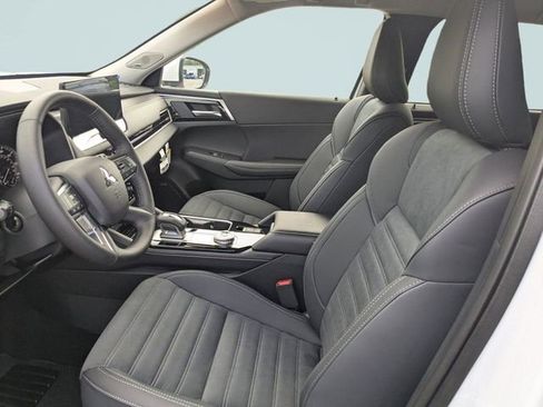 New 2026 Mitsubishi Outlander SE FWD image 18