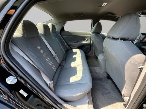 Certified 2023 Hyundai Elantra SEL w/ Convenience Package FWD image 23