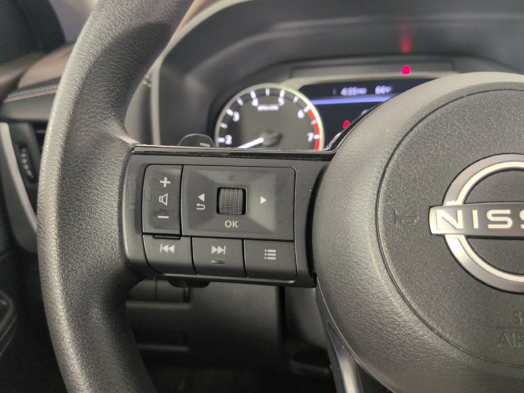 Used 2023 Nissan Rogue SV AWD/4WD image 40