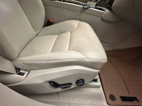 Used 2016 Volvo XC90 T6 Momentum w/ Momentum Plus Package image 27