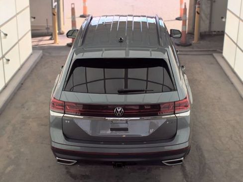 Used 2025 Volkswagen Atlas SE AWD/4WD image 10