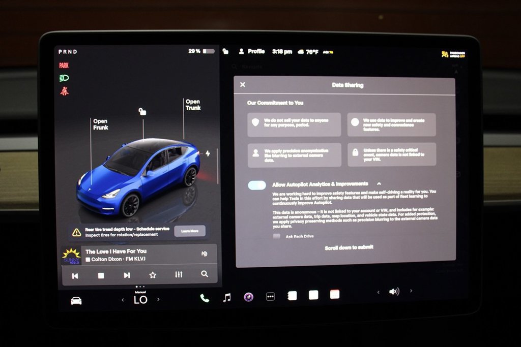 Used 2023 Tesla Model Y Long Range AWD/4WD image 33