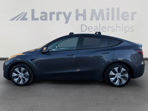 Used 2023 Tesla Model Y 2WD image 2