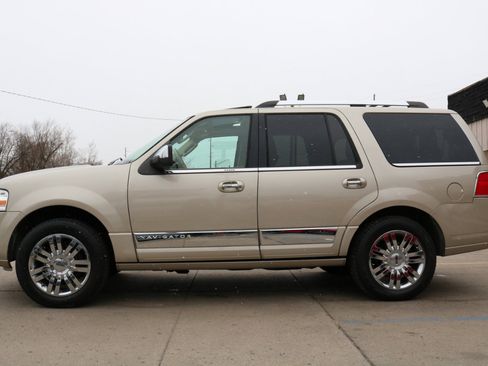 Used 2008 Lincoln Navigator 4WD image 11
