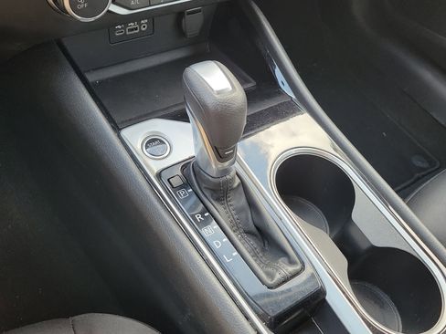 Used 2024 Nissan Altima 2.5 SV image 35