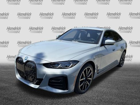 Used 2022 BMW i4 eDrive40 w/ M Sport Package image 5