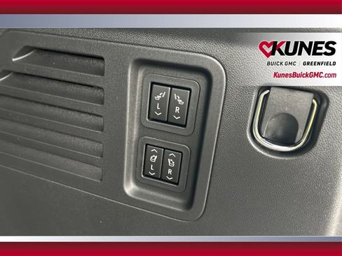 New 2026 GMC Acadia Denali w/ Super Cruise Package image 37