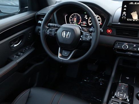New 2025 Honda Pilot TrailSport image 28