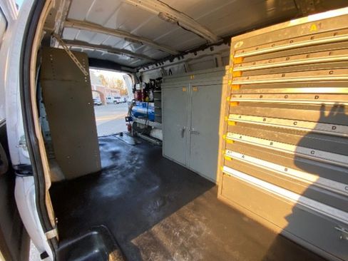 Used 2017 Chevrolet Express 3500 LS image 20