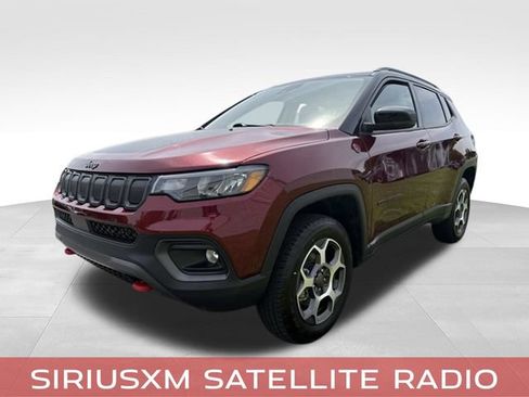 Used 2022 Jeep Compass Trailhawk w/ Trailhawk Convenience Group AWD/4WD image 10