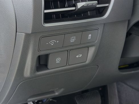 Used 2025 Hyundai Sonata SEL FWD image 11