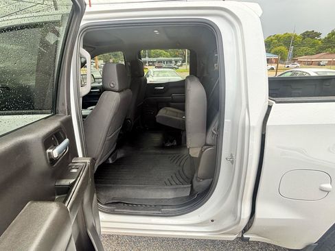 Used 2022 Chevrolet Silverado 1500 Custom RWD image 40