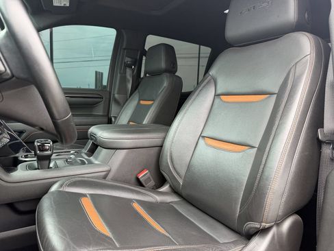 Used 2024 GMC Sierra 1500 AT4 w/ AT4 Premium Package AWD/4WD image 12