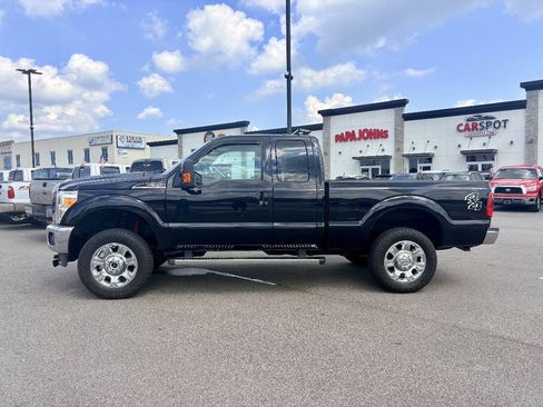 Used 2016 Ford F350 Lariat AWD/4WD image 3