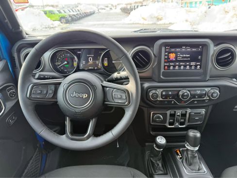 Used 2023 Jeep Wrangler Unlimited w/ Cold Weather Group image 13