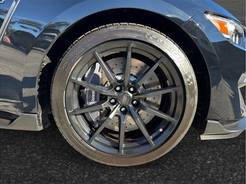 Used 2016 Ford Mustang Shelby GT350 w/ Technology Package RWD image 11
