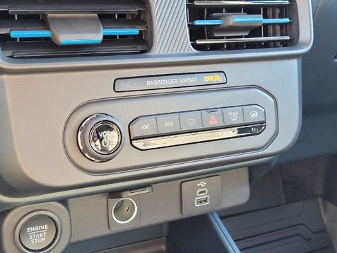 New 2026 Ford Maverick Lobo image 22