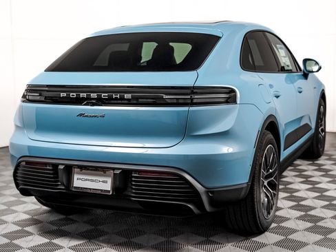 New 2026 Porsche Macan 4 Electric AWD/4WD image 10