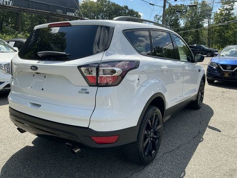 Used 2017 Ford Escape SE w/ Equipment Group 201A AWD/4WD image 7