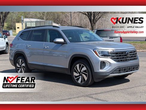 Used 2025 Volkswagen Atlas SE AWD/4WD image 1