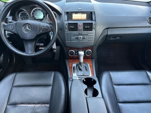 Used 2010 Mercedes-Benz C 300 Sport image 17