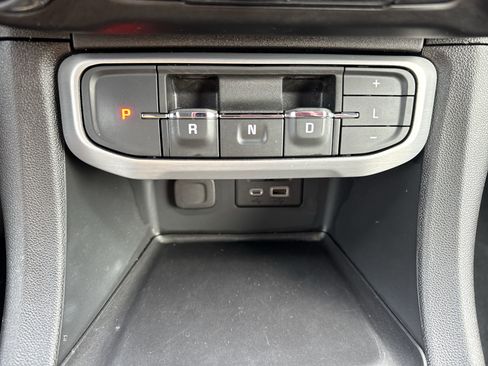 Certified 2023 GMC Acadia SLT image 18