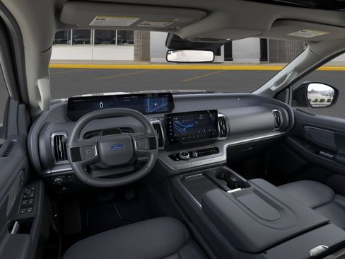 New 2026 Ford Expedition Max Platinum AWD/4WD image 9
