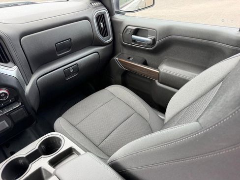 Used 2021 Chevrolet Silverado 1500 RST AWD/4WD image 16