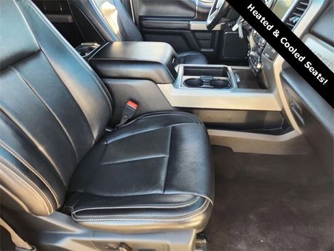 Used 2020 Ford F250 Lariat w/ Chrome Package image 14