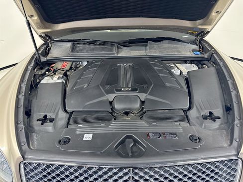 Certified 2023 Bentley Bentayga AWD/4WD image 29