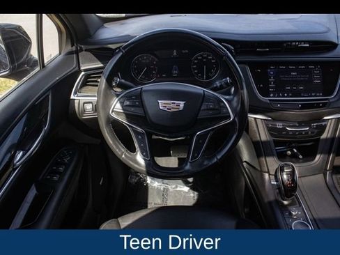 Used 2021 Cadillac XT5 Premium Luxury image 17