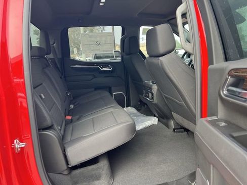 New 2026 GMC Sierra 1500 Elevation image 32