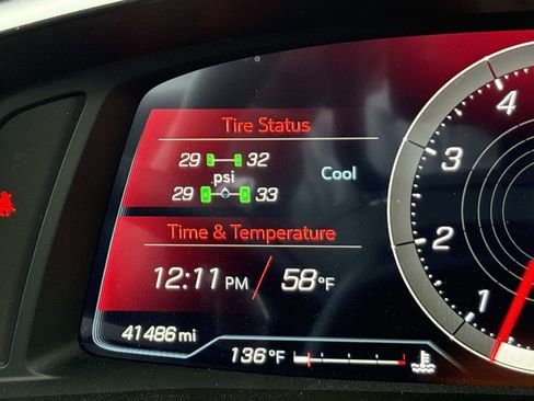 Used 2022 Chevrolet Corvette Stingray Preferred Cpe w/ Z51 Performance Package image 29